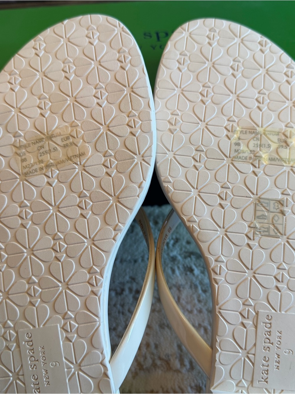 Kate Spade New York Women's Tatum Thong Sandals - Picture 9 of 10
